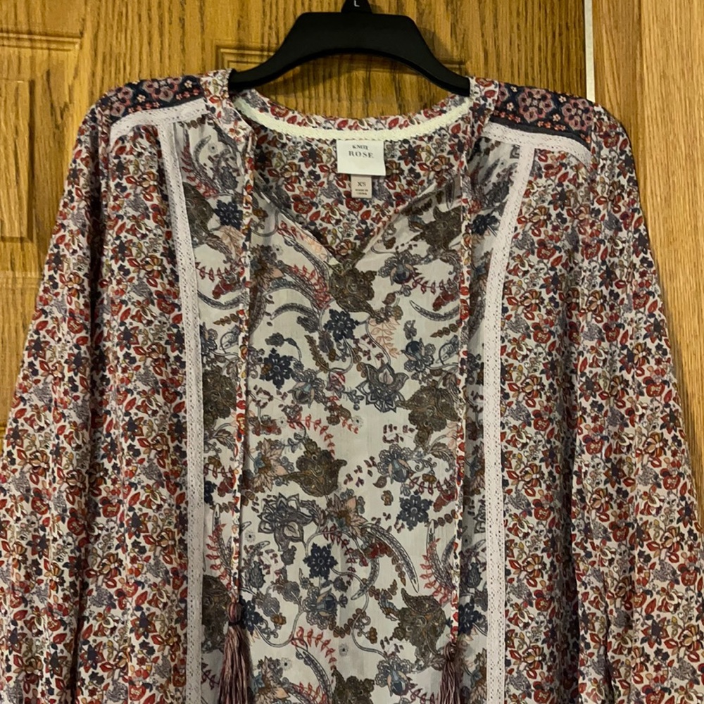 XS floral print shirt